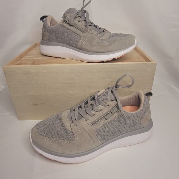 Vionic- Women's Delmar Remi Walking Shoes- Gray in color- size 8 - Picture 1 of 6